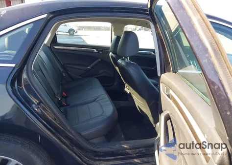 2017 Volkswagen Passat 1.8T Se z USA, uszkodzony, nr VIN 1VWBT7A36HC020178